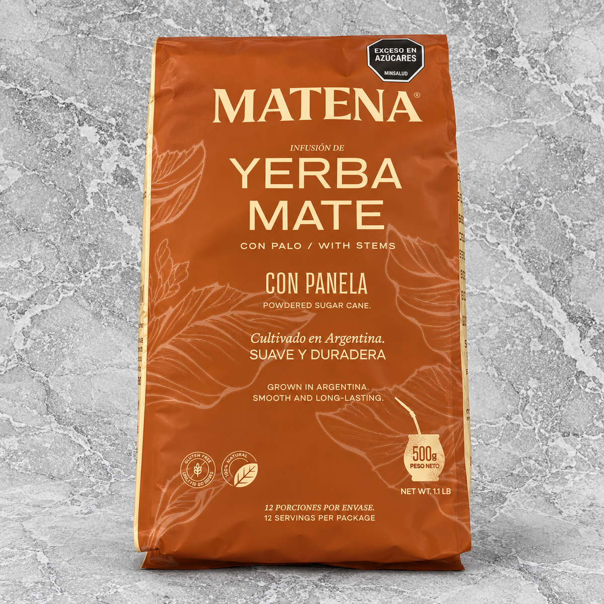 Yerba Mate Matena Con Panela 500 g en su empaque original de 500 gramos.